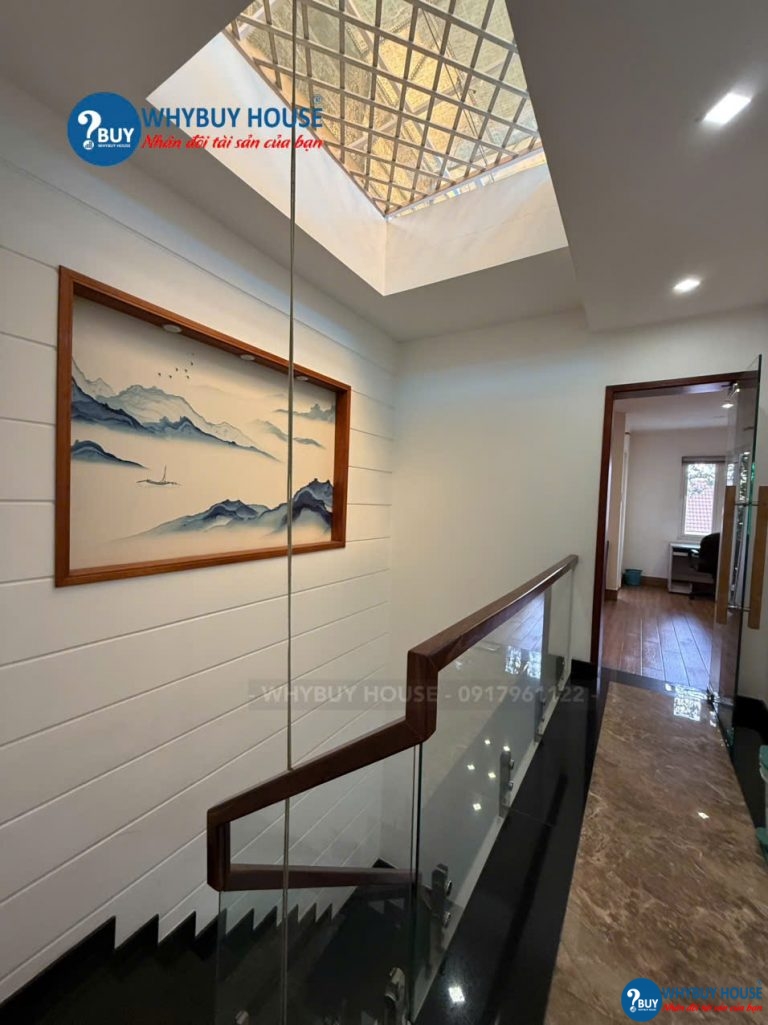 Cho thuê nhà thật đẹp có nhà xe ô tô ở Khu dân cư An Sương, giá 15tr, 5x15m2, 3.5 lầu.